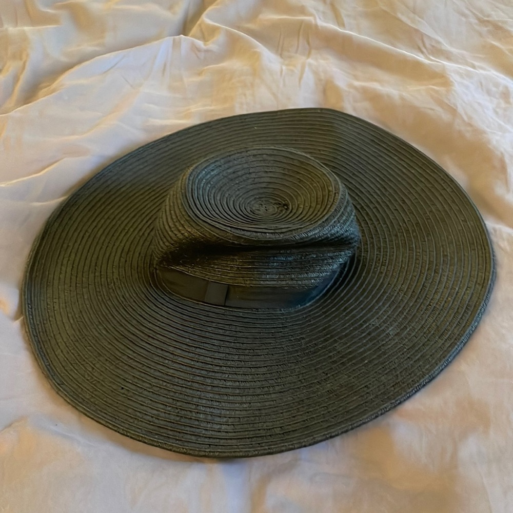 Large black sun hat